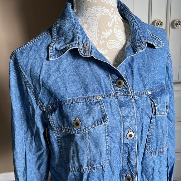 • Niki Jon denim lightweight button down, L • - Picture 2 of 13